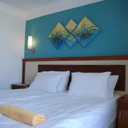 Hotel Adora 3*